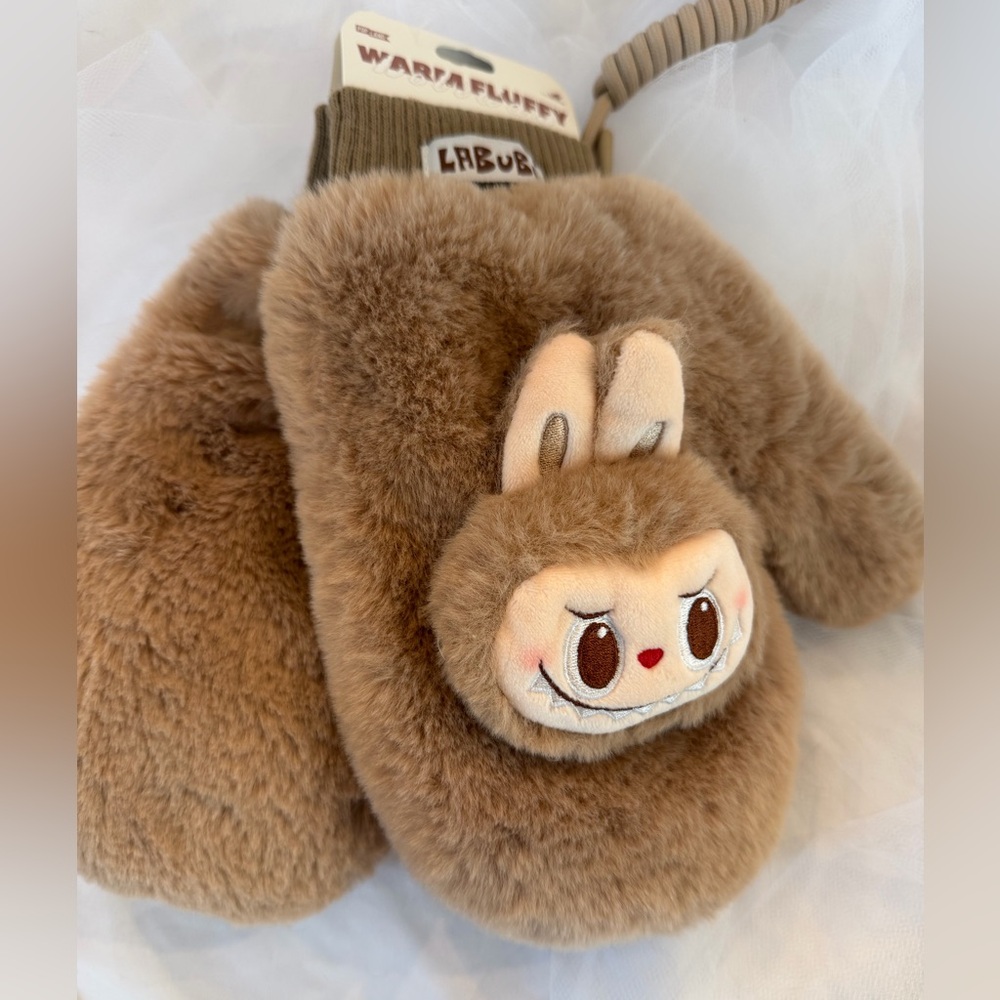 Pop Mart Labubu Warm Fluffy Mittens - Picture 3 of 5